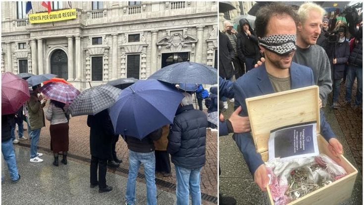 Urbanistica, la protesta di chi è rimasto senza casa davanti al Comune: “Non lasciateci soli”