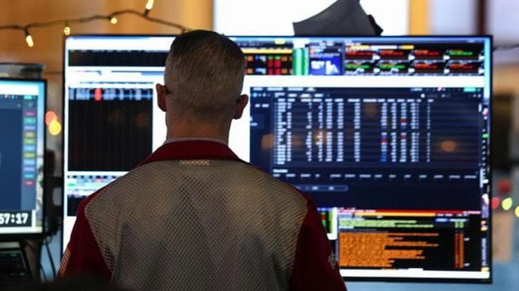 Le Borse di oggi, 8 gennaio. L’Europa chiude debole, ordini record sui Btp