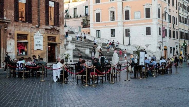Covid, Nardella "No al tavolino selvaggio"