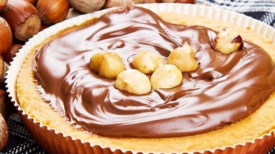 Nocciola: il frutto della felicità, buono da solo, irresistibile col cioccolato
