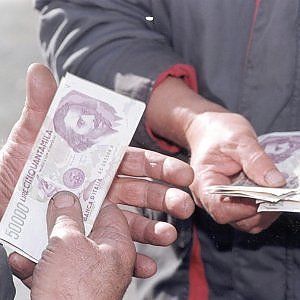 Banca d'Italia: "In due settimane convertito un miliardo di lire"