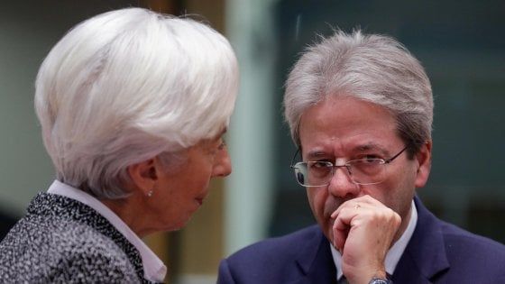 I commissari Ue cantano "Bella Ciao". Meloni sui social: "Sovietici!". Ma sotto al suo post pioggia di critiche