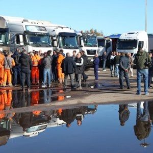 Ex Ilva, incontri con l'azienda sul pagamento ai fornitori