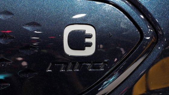 Auto elettriche e a metano si alleano per battere smog e caos climatico