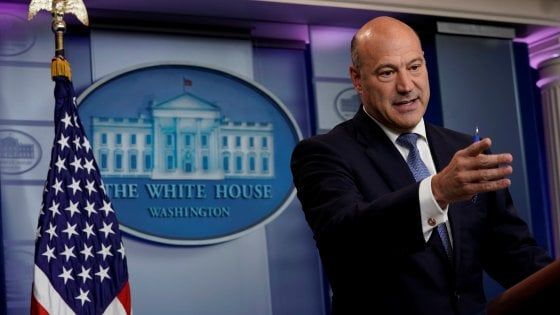 Fuga da Trump: si dimette il consigliere economico Cohn, contesta i dazi
