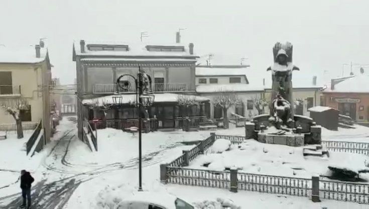Maltempo, neve nel Foggiano: scuole chiuse nei paesi sui Monti dauni