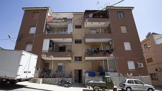 Bimbo di Modica ucciso di botte. Le denunce inascoltate del padre: "Non parlava e aveva i lividi in viso"