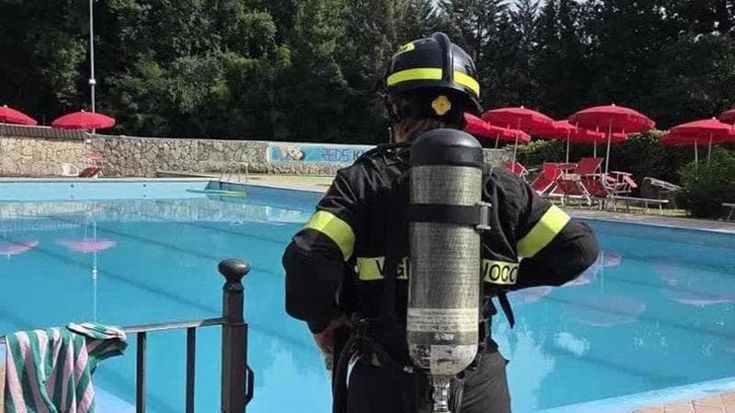 Bimbi intossicati in piscina, tutto quello che c’è da sapere sul cloro: limiti, centraline, quantità