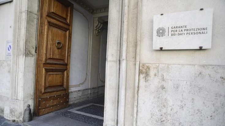 Garante Privacy, l’opposizione: “Si dimettano”. I commissari provano a resistere