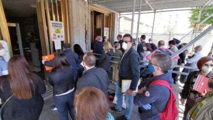 Vaccino antiCovid, l'Anm di Bari e Lecce: "In Puglia la Giustizia unico servizio pubblico essenziale escluso dal piano"