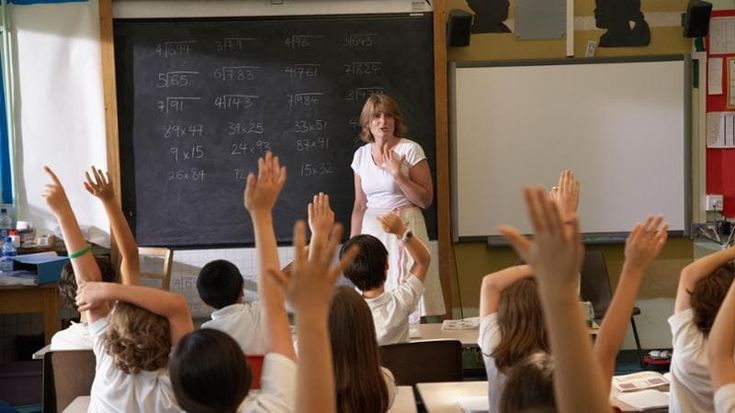 Famiglie contro il valzer dei prof dopo le nuove assunzioni: “Ai ragazzi serve continuità”