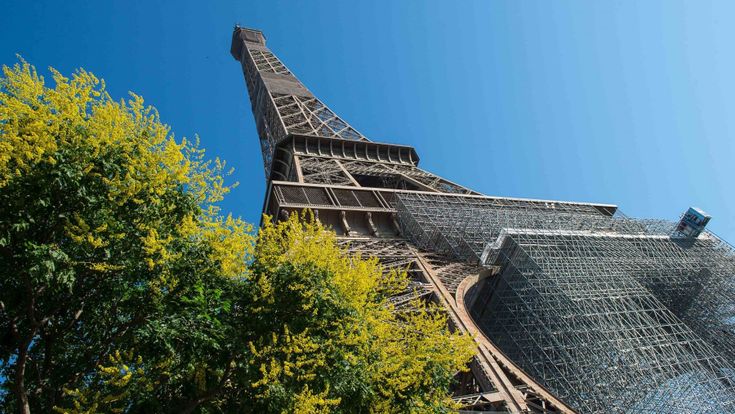 E' un flop la ripartenza del turismo a Parigi. "Zero turisti sui voli dal Giappone"