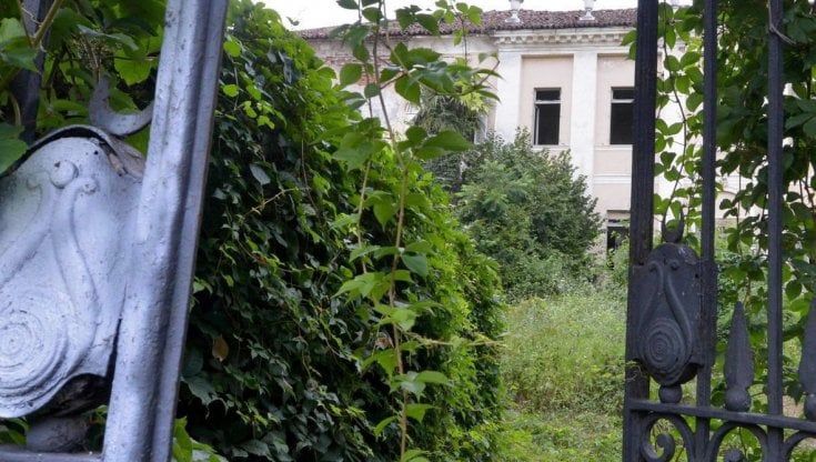 Un compratore in arrivo per la storica Villa Moglia a Chieri, sì della soprintendenza