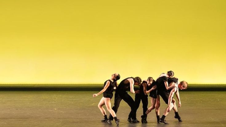 Visionario Wayne McGregor, la danza del futuro è fatta di pixel e rock