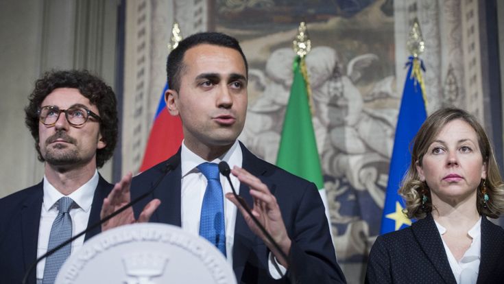 Di Maio, ultima offerta per convincere la Lega: “Un governo alla pari” 