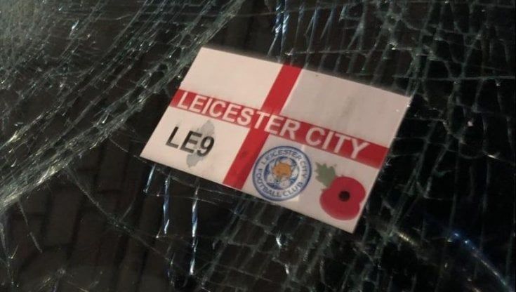 Roma- Leicester,  ultra spaccano un parabrezza auto in sosta  e lasciano bigliettino