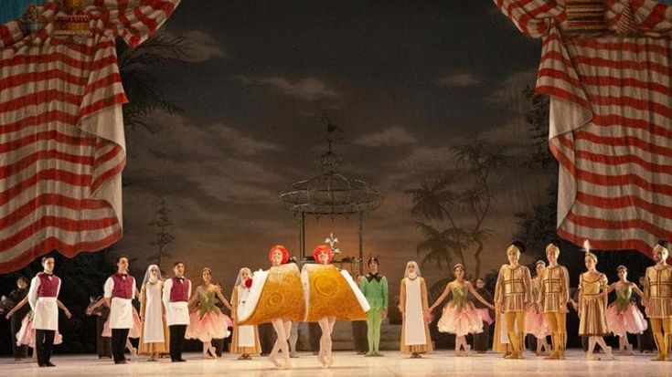 “Schiaccianoci” con i cannoli apre le danze a dicembre