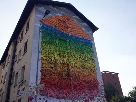 Street art e diritto alla casa: il manifesto di Blu sul maxi murale di Bergamo