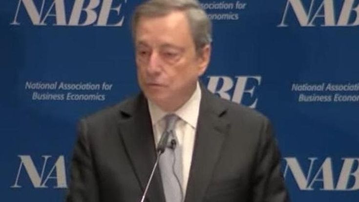 Draghi: “Un debito comune aiuterebbe in un mondo in tumulto, tra autocrati e globalizzazione”