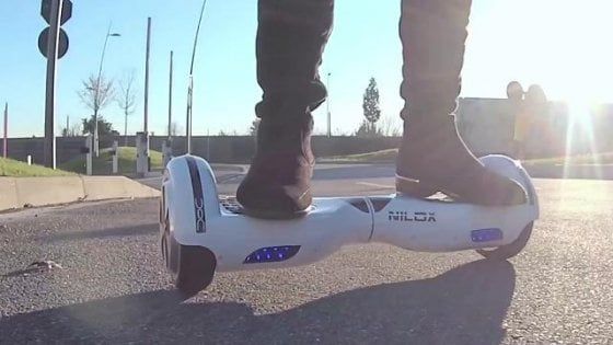 Passione hoverboard. Mezzo milione di italiani sulle ruote elettriche 