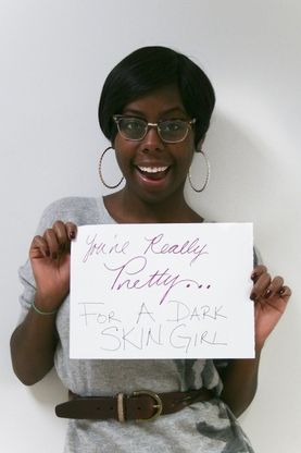 <strong>&ldquo;Racial Microaggressions&rdquo;,</strong><b> il fotoprogetto contro il razzismo</b>