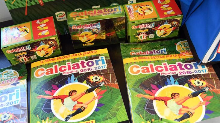 Panini, quell’antica liturgia pagana di incollare gli eroi della domenica