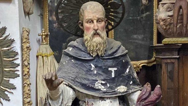 Statua di Sant'Antonio sparisce per mezzo secolo, ritrovata sui social dal sindaco di Pimonte