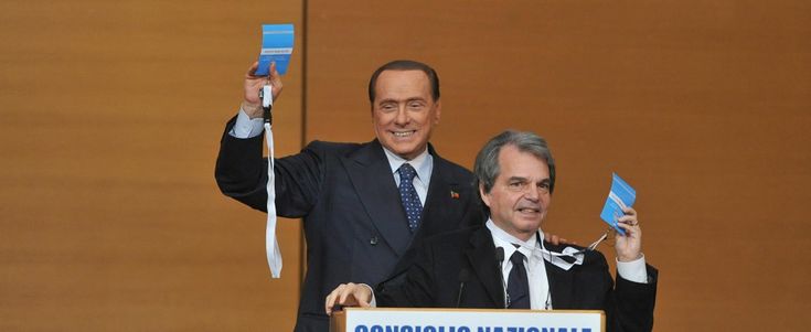 Berlusconi: "Scissione per distanze personali. No alleanza con chi vuole eliminarmi"