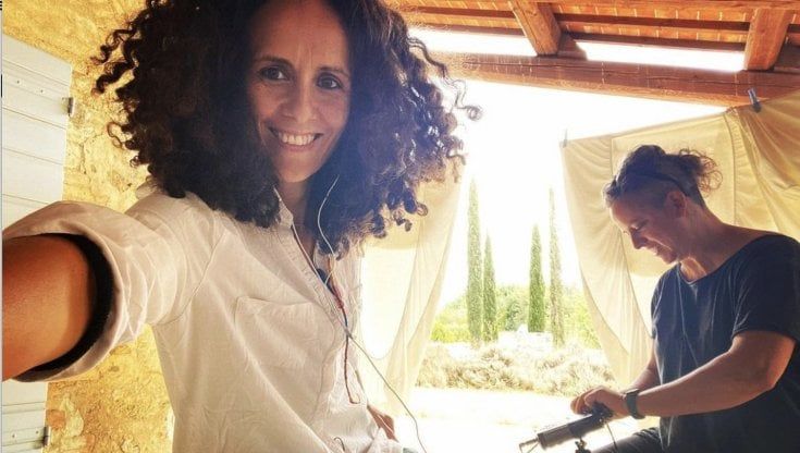 Morta l'artista Laura Cionci: "È volata in cielo a ballare a ritmo della vita che ha saputo trasmettere a noi"