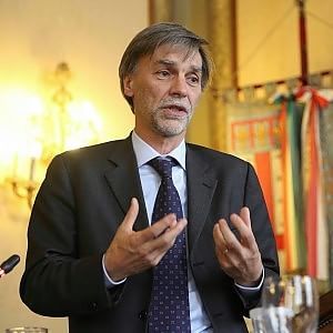 Delrio promette: "Ci sono i soldi per il Passante"