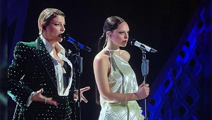 Sanremo 2022, Emma e Francesca Michielin versione Britney Spears: l'entusiasmo dei social