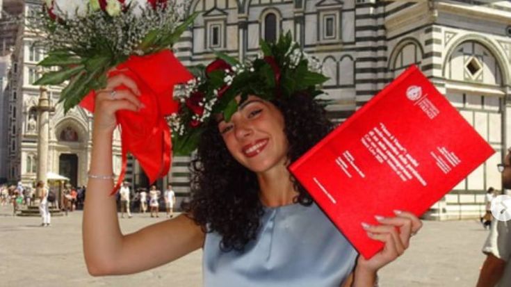 Lucca, si laurea con una tesi su Vasco Rossi: arrivano i “Kom-plimenti” del Blasco