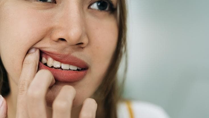Gengive che sanguinano? Ecco come la salute della bocca può influenzare quella dei reni