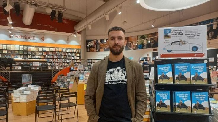 Welcome to Favelas contro Tombolini, shitstorm sull’editore antifascista: “Pubblica pedopornografia”