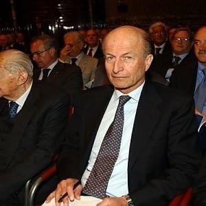 Corruzione, otto suggerimenti per sradicarla