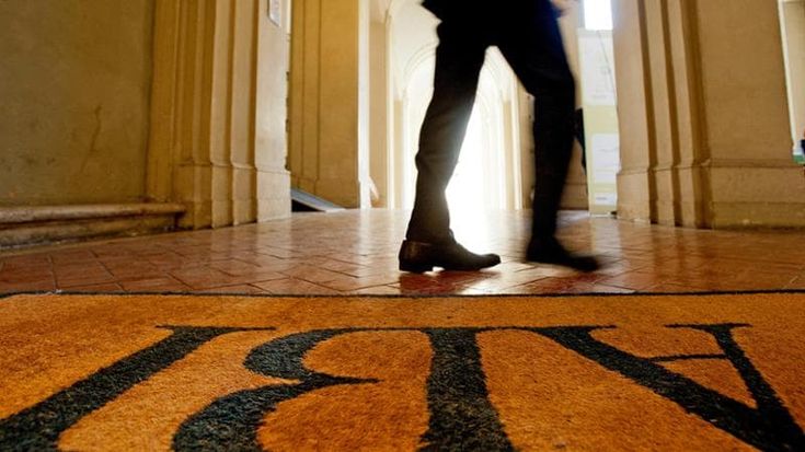 Intesa vuole la presidenza Abi e candida Profumo o Gros-Pietro