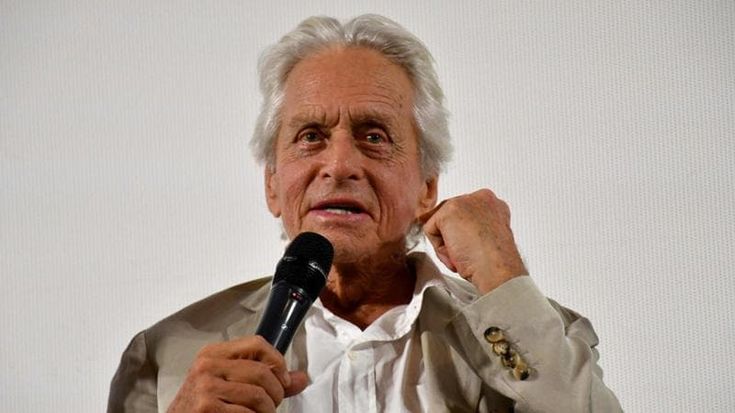 Michael Douglas: “Mi scuso per il mio Paese. Con l’Oscar uscii dall’ombra di mio padre Kirk”