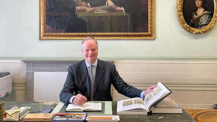 Schmidt: “Io candidato sindaco di Firenze? Non è sicuro”. Ma il Pd di Napoli: “Prenda una decisione”