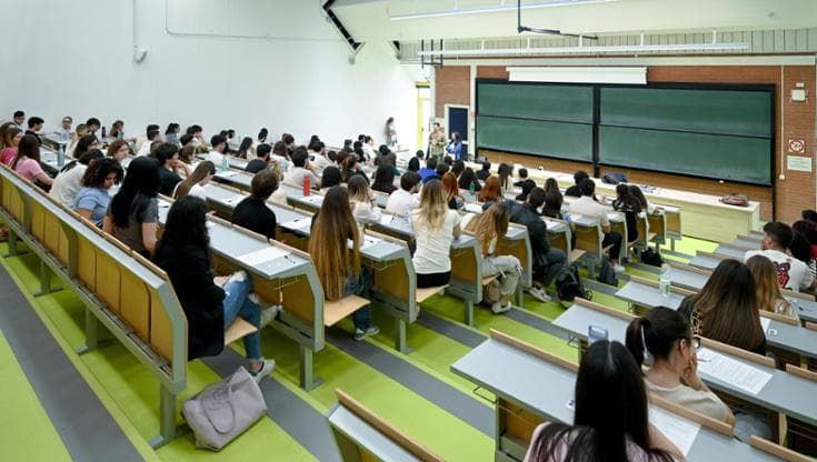 Medicina, flop del semestre filtro: bocciata la metà degli studenti