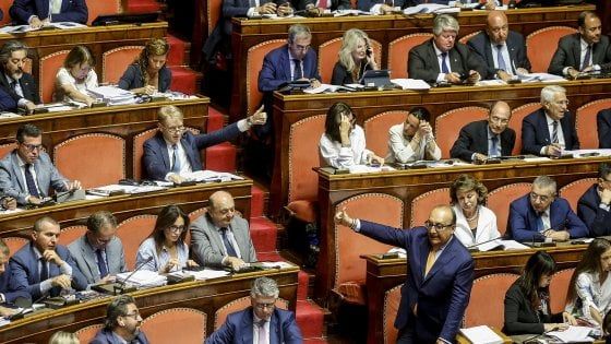 Bando periferie, prime crepe nel fronte Lega-M5S. Il sindaco di Milano Sala: "L'Anci faccia ricorso"