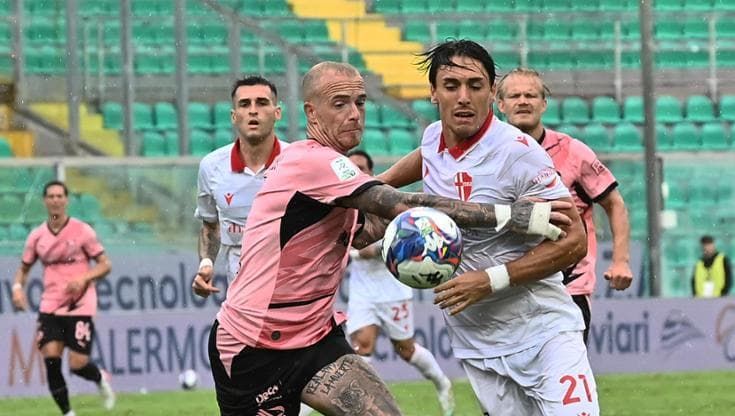 Il Palermo primo nel campionato che boccia le nobili