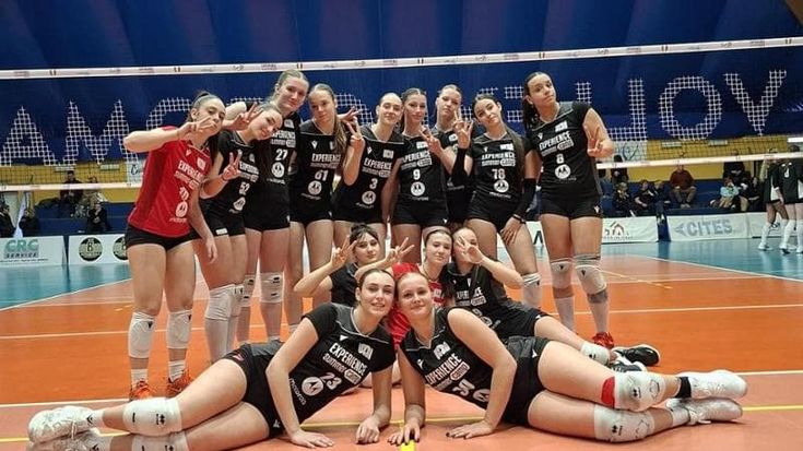 Le pallavoliste dell'under 16 della UYBA di Busto derubate a Roma: "Restituiteci almeno le divise"