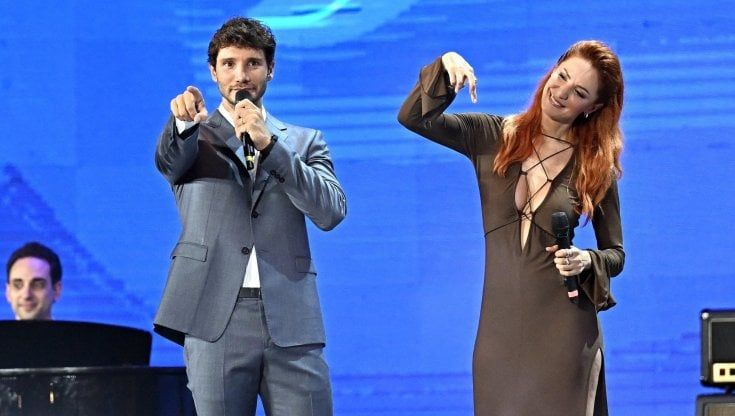 'PamPamPamPam' tormentoni estivi con la nostalgia del Festivalbar