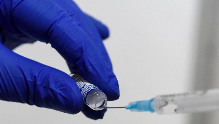 Gli affari delle aziende della diagnostica crescono con il Covid. Così parte la caccia dei big: tre acquisizioni miliardarie in tre mesi