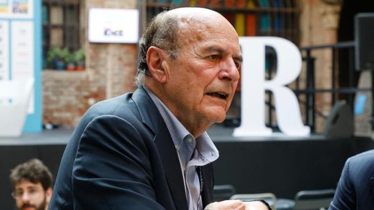 Pier Luigi Bersani: “Basta con lo sconfittismo, non si buttano via 14 milioni di voti”