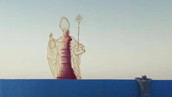 Maxi statua di San Nicola a Bari, insorge l'Associazione atei: "E' un teomostro"