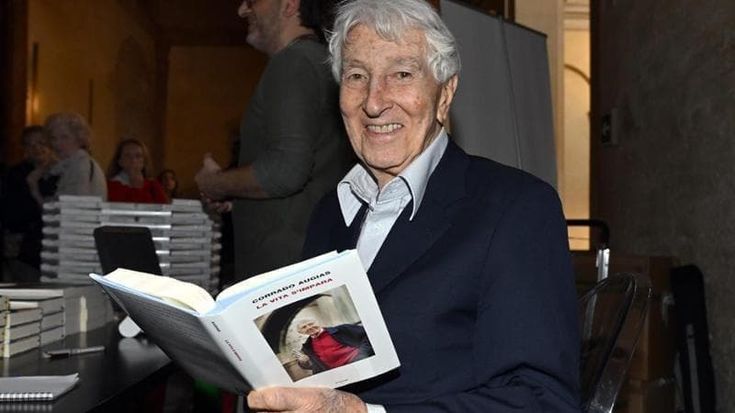 Corrado Augias torna con ‘La torre di Babele’: “Nella Nona di Beethoven l’idea più bella dell’Europa”