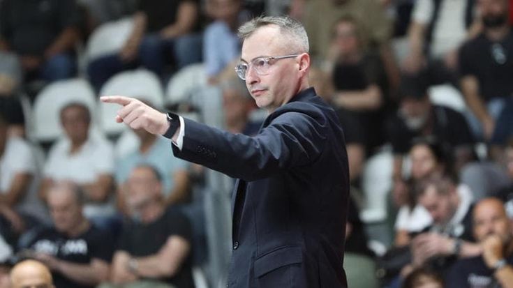 Edwards non basta, Virtus spalle al muro