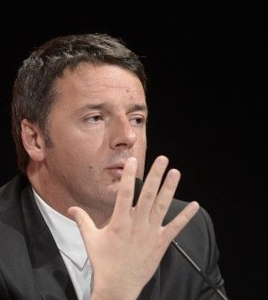 Rivolta contro l'emendamento-slot.Renzi attacca: "Chiesto al Pd di rimediare"