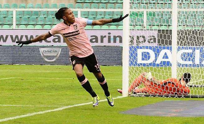 Un gol di Hernandez, due buchi in difesa:<br />prima sconfitta del Palermo di Iachini